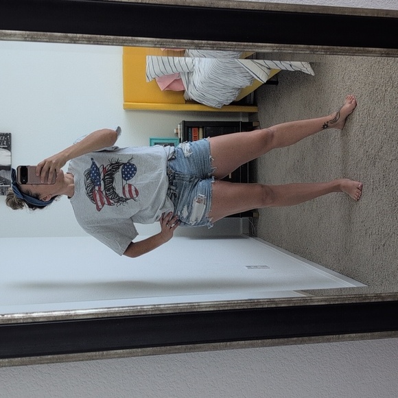 4/$12 American Flag Mama Messy Bun Graphic T-Shirt Large Gray Red White Blue - Picture 3 of 9